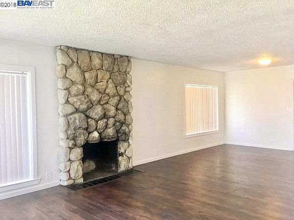 3rd image of 8116 Dowling St
