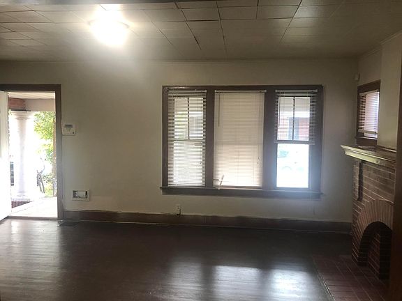 4th image of 986 Wilson Ave