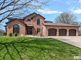 1241 Gracie Ln, Sherman, IL 62684