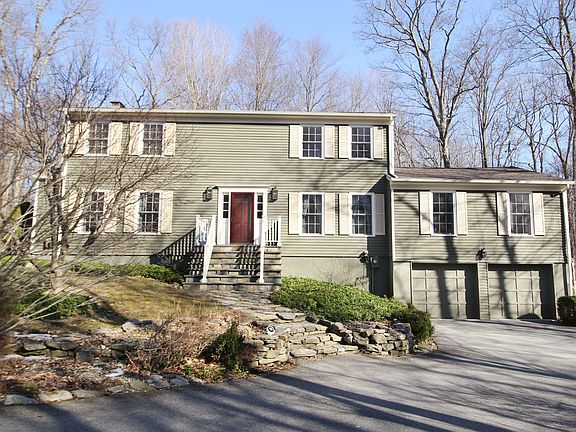 4th image of 13 Tri Brook Dr