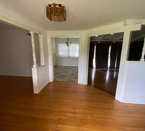 3rd image of 460 Stanford Dr