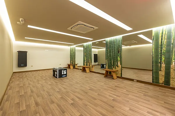 Rented by Stonehenge NYC LLC | media 9