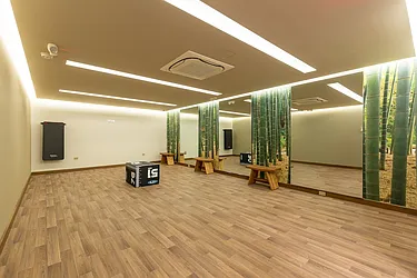 Rented by Stonehenge NYC LLC