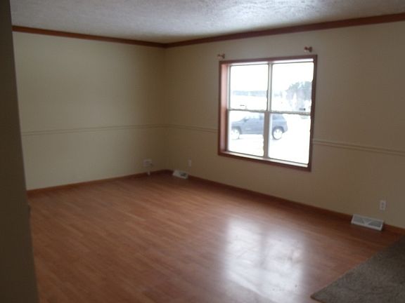 2nd image of 7094 Hillcrest Dr