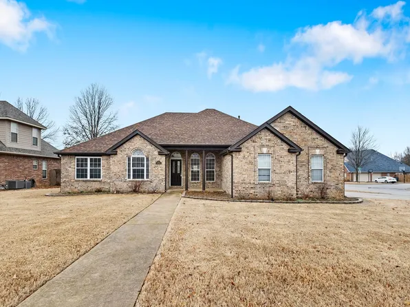 400 Lyndal Ln, Bentonville, AR 72712
