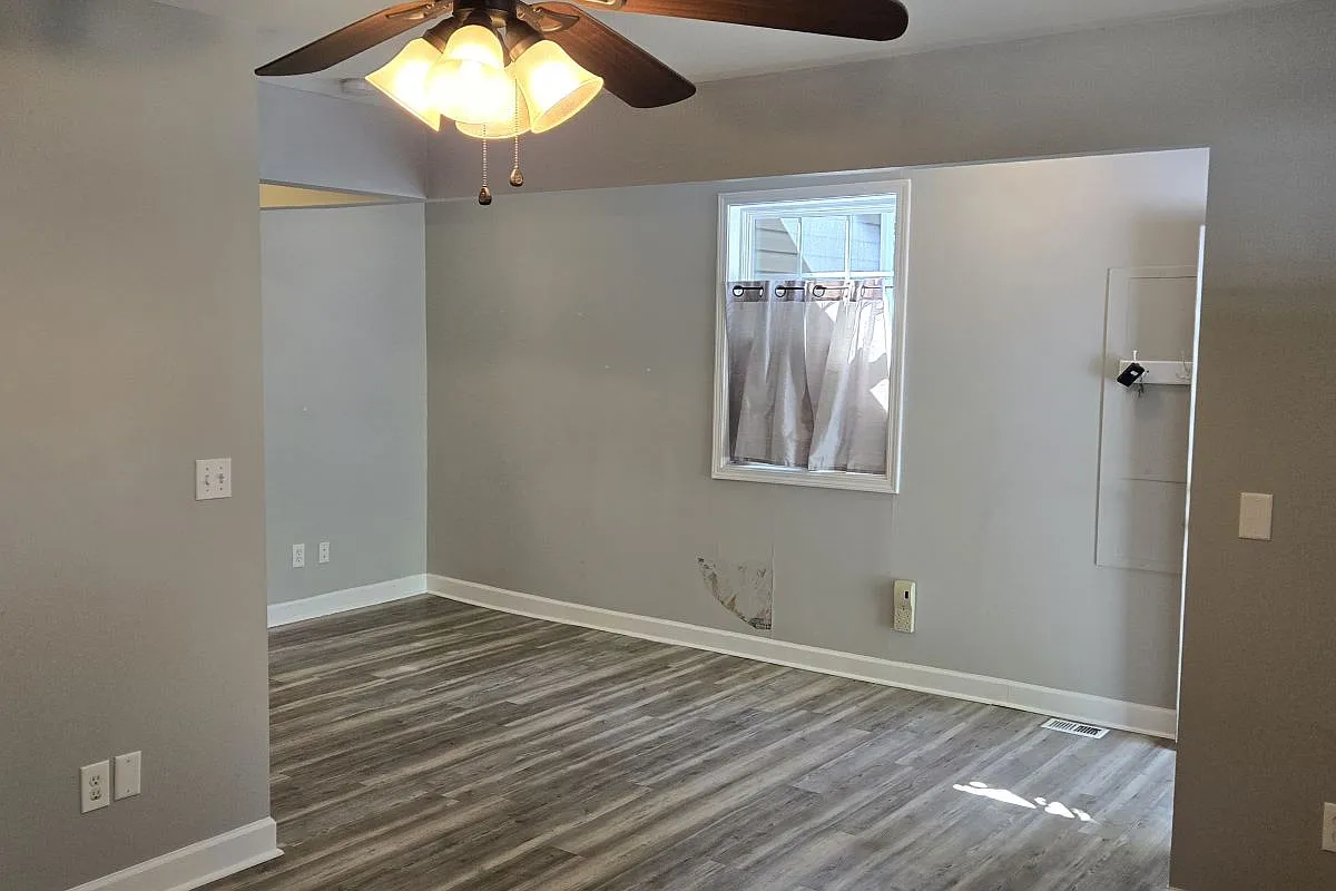 1 bed, 970 sqft, $1,058 — Photo 4