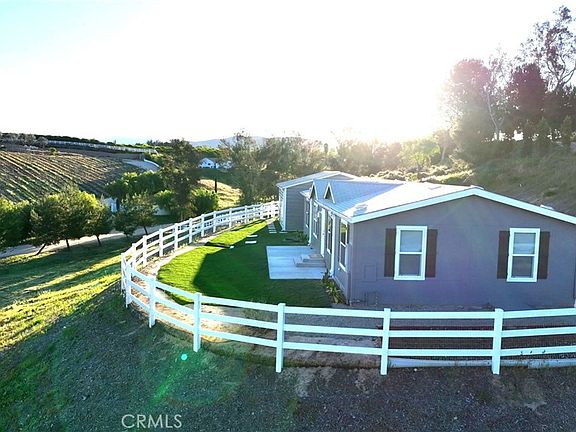 3rd image of 40589 Los Amantes Rd