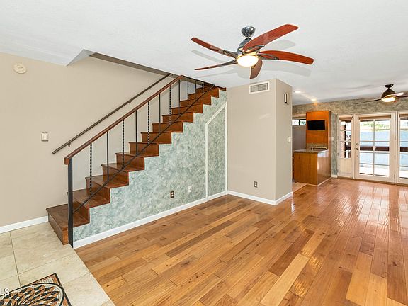 4th image of 2201 E Pinchot Ave Unit 1