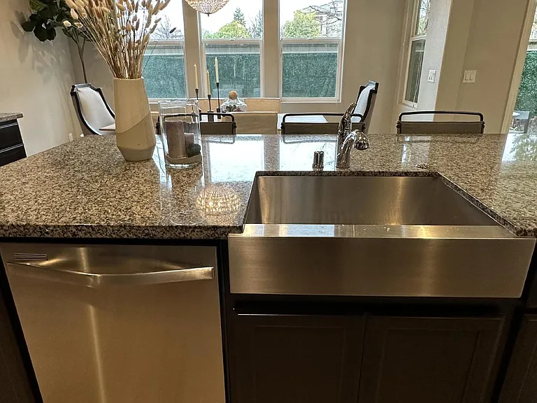 5049 Verona Dr — Photo 13