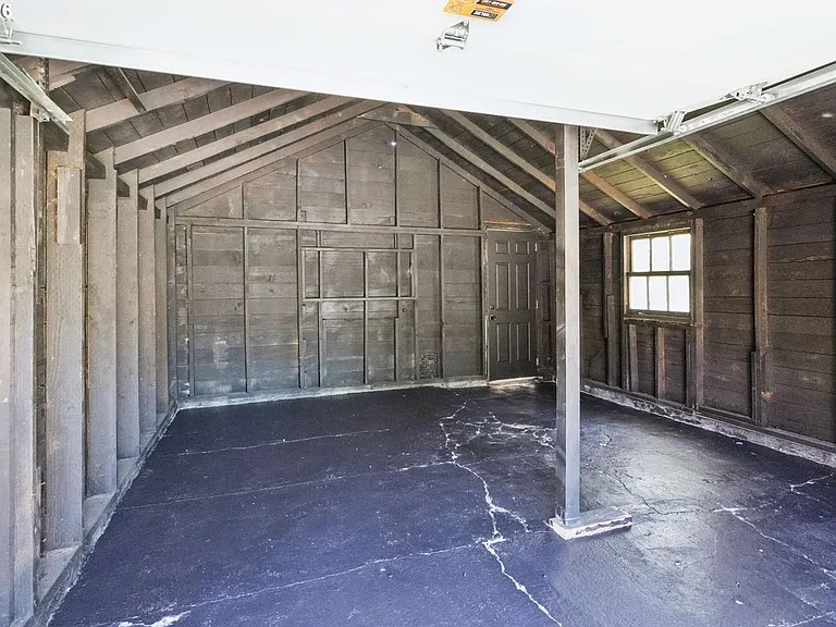 10114 N Calhoun Ave — Photo 35