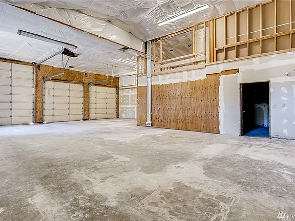 3rd image of 6601 96th St E