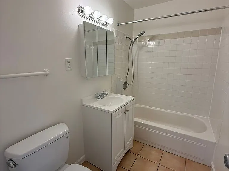 3138 California St #2 — Photo 16