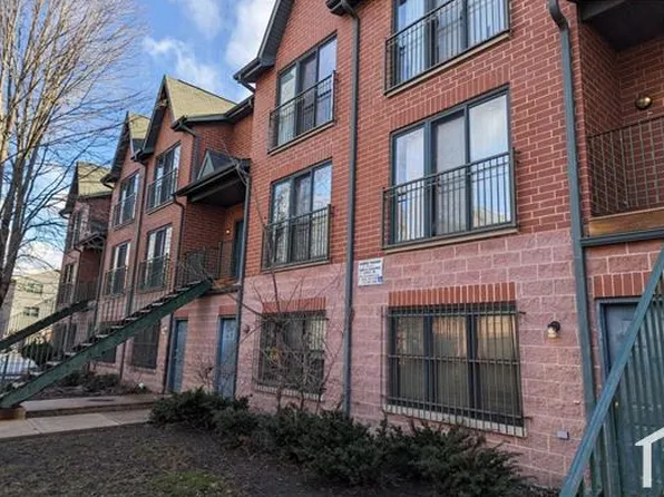 428 W Normal Pkwy #1, Chicago, IL 60621