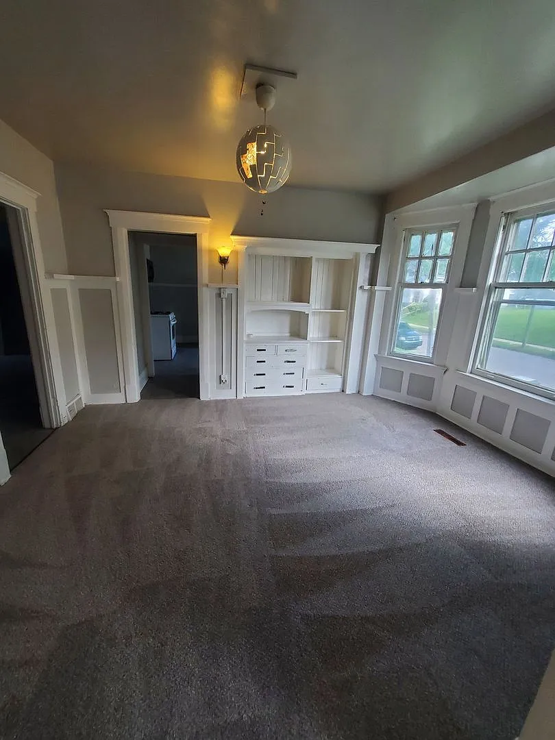 2400-2402 W Hadley St. (Duplex) — Photo 4