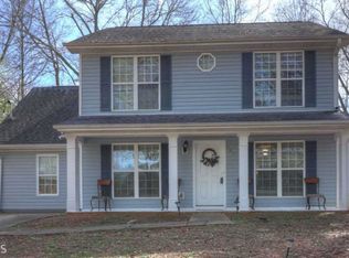 584 Lakewood Dr, Griffin, GA 30223