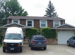 3059 Sunburst Dr, Bettendorf, IA 52722