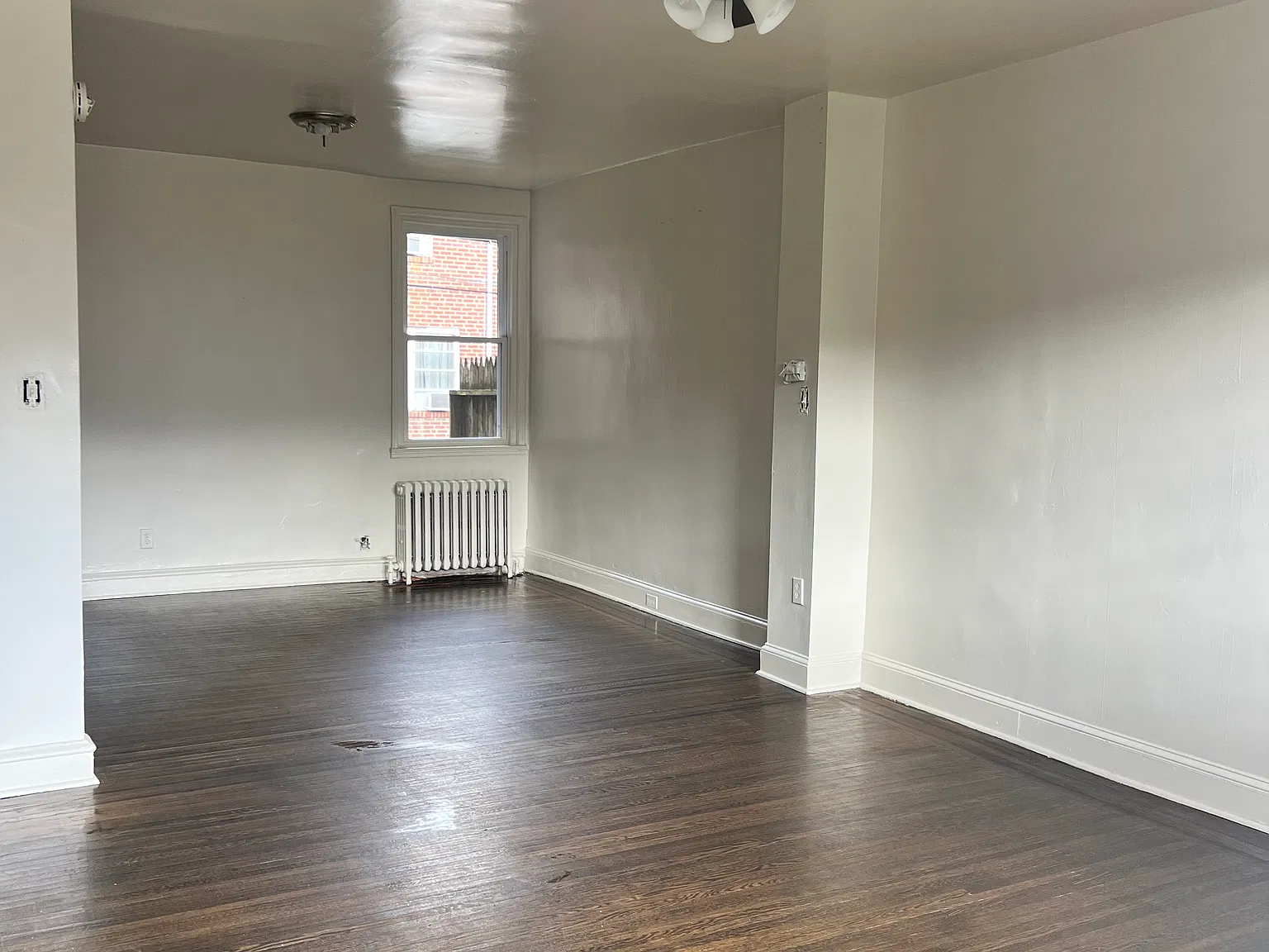 3 bed, 1300 sqft, $1,800 — Photo 2