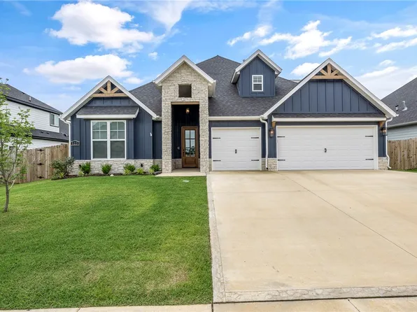 1221 Red Maple St, Centerton, AR 72719