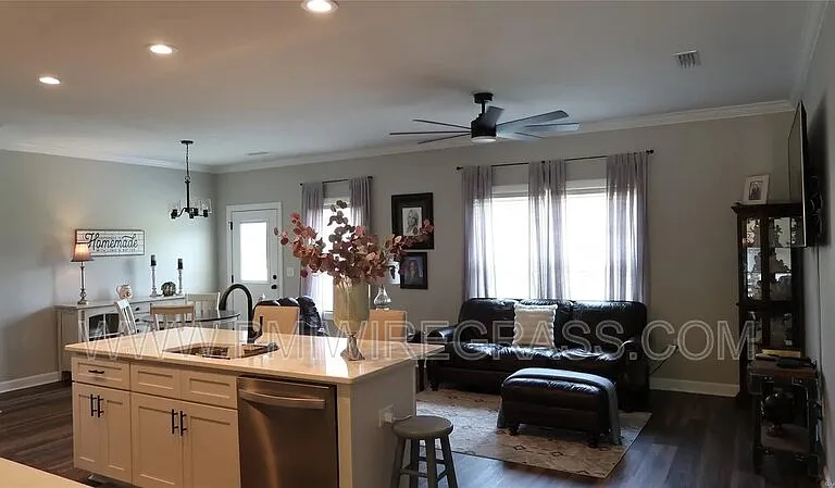 174 Sandy Hills Ct — Photo 23