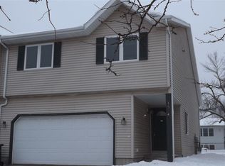 1514 E 57th St, Sioux Falls, SD 57108