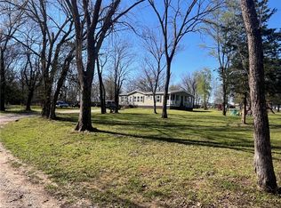 805 6th Ave SW, Gravette, AR 72736