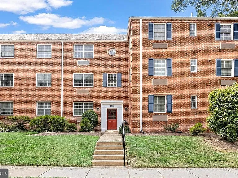 1718 W Abingdon Dr #202 — Photo 24
