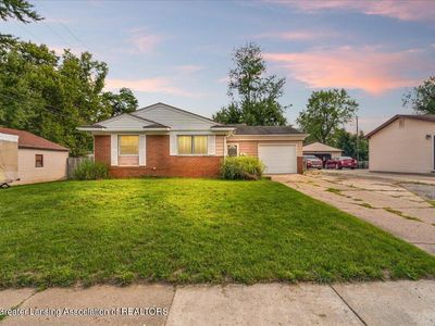 3131 Karen St, Lansing, MI, 48911