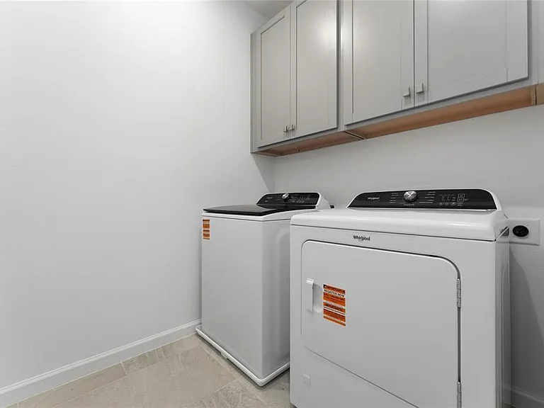 2426 Celebration Blvd — Photo 25