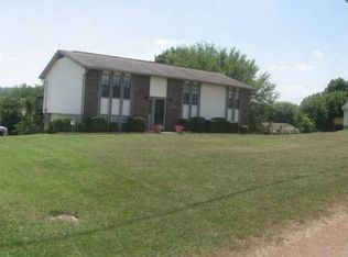 2803 Shiloh Cir, Strawberry Plains, TN 37871