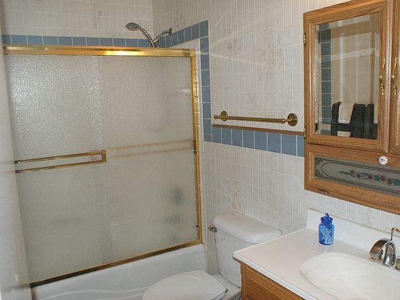 4th image of 8230 E Montebello Ave