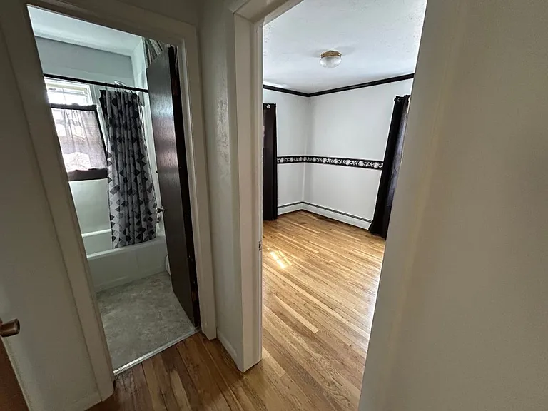 1013 E Park Ave — Photo 14