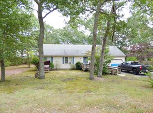 35 Pequot Rd, Mashpee, MA 02649