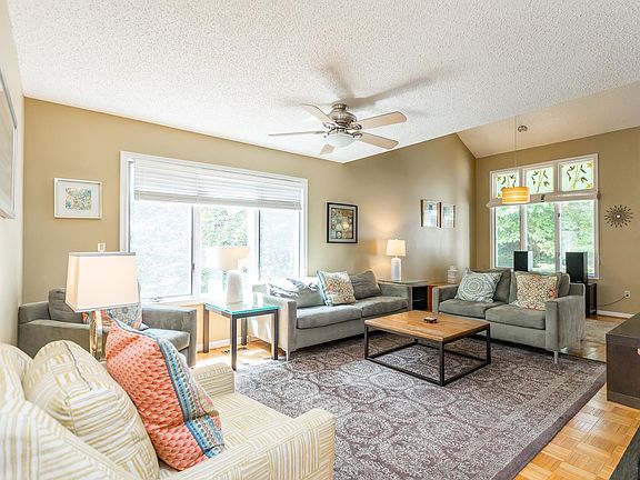 4th image of 3225 Hopkins Dr