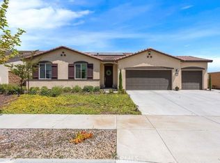 32272 Prairie Crossing Dr, Winchester, CA 92596