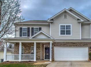 6258 Glen Way Dr, Winston Salem, NC 27107