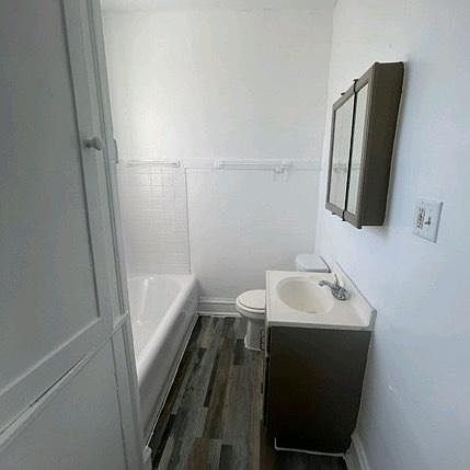 3rd image of 7523 S Coles Ave APT 2F