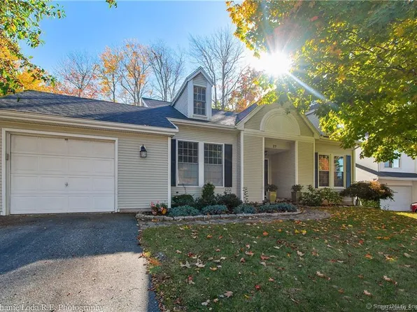 27 Hitchingpost Drive, Torrington, CT 06790