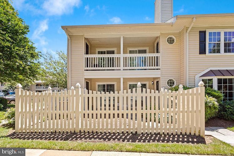 1st image of 10202 Ashbrooke Ct #5