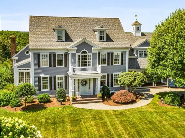 122 Pokanoket Ln, Marshfield, MA 02050