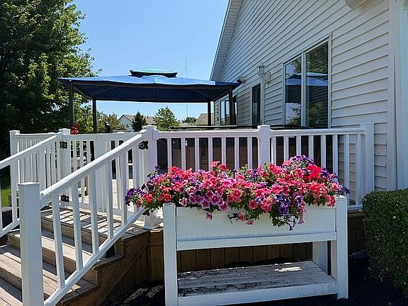 5th image of 26450 Wexford Rd E