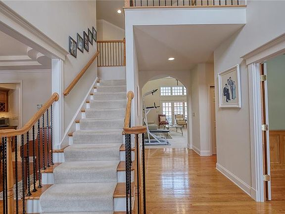 3rd image of 5325 Clearfield Ln