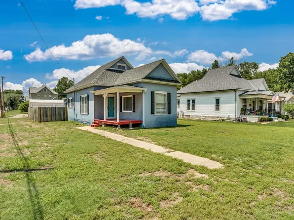 702 N Jefferson Ave, Wellington, KS 67152