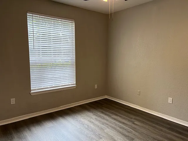 837 Grand Regency Point — Photo 9