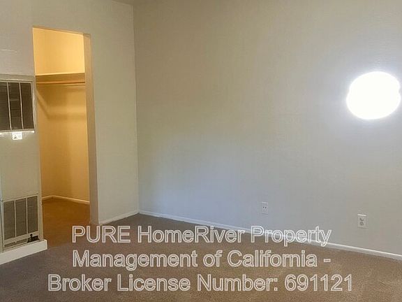 4th image of 2209 W St APT 8