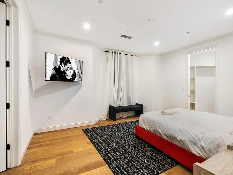 4533 Grimes Pl — Photo 48