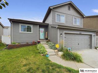 19469 S St, Omaha, NE 68135