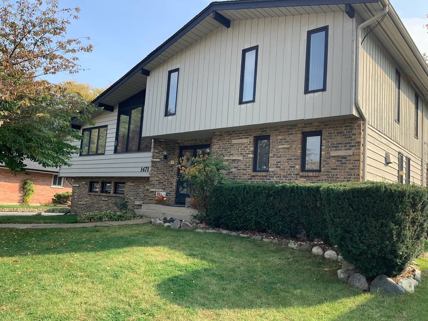 1471 Easy St photo 1