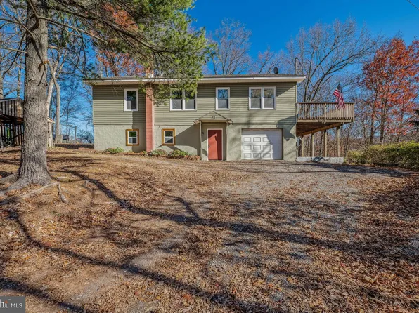 83 Denver Trl, Berkeley Springs, WV 25411