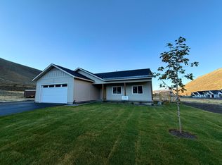 107 Billings Ct, Bellevue, ID 83313