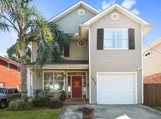 7017 Fleur De Lis Dr, New Orleans, LA 70124